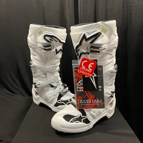 New Alpinestars Tech 7 Boots - White Size 8 New Alpinestars Tech 7 Boots - White Size 8