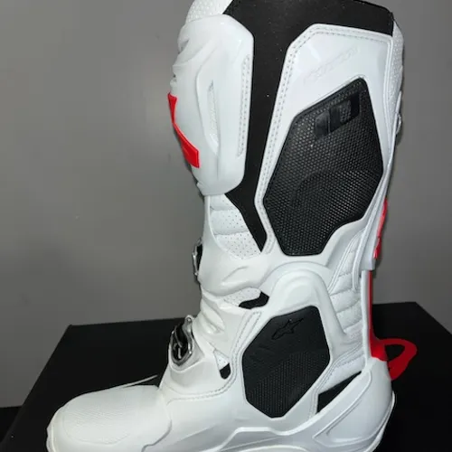Unreleased Alpinestars Tech 10 Supervented Boots - White/Red