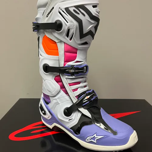 Limited Edition "Daytona" Tech 10 Alpinestars Boots