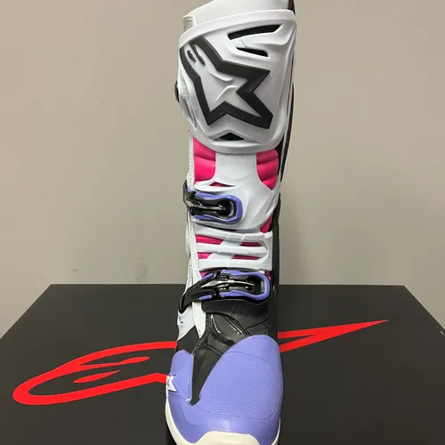 Limited Edition "Daytona" Tech 10 Alpinestars Boots