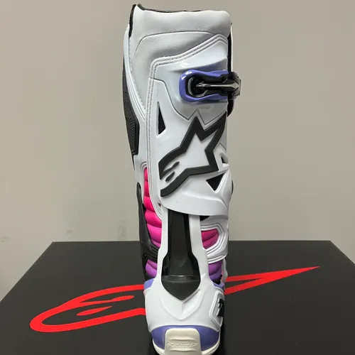 Limited Edition "Daytona" Tech 10 Alpinestars Boots