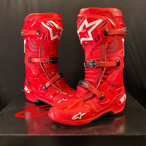 Red motocross boots 2025
