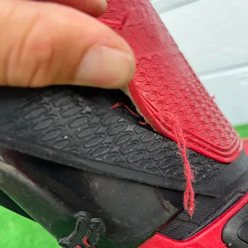 Used Fox Instincts Boots // Size 9