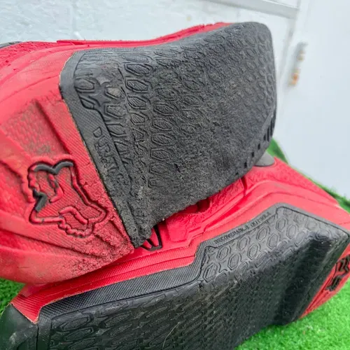 Used Fox Instincts Boots // Size 9