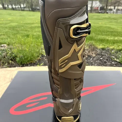 Limited Edition "Squad" Tech 10 Alpinestars Boots - Size 12