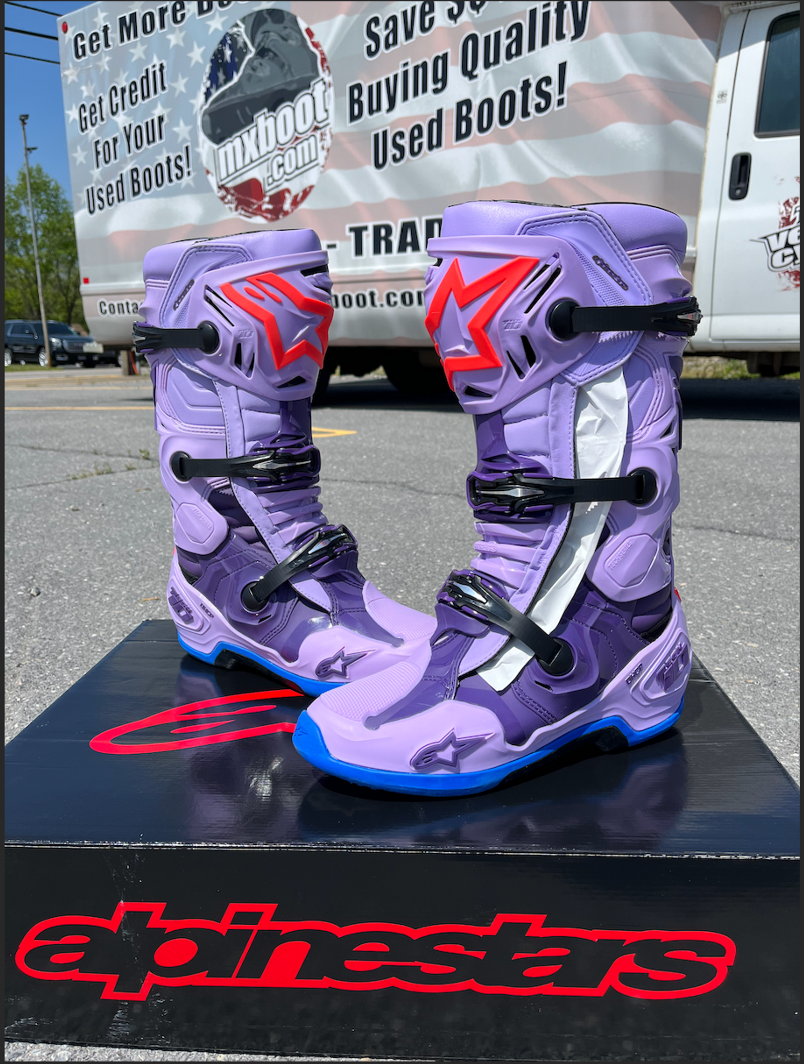 LE Alpinestars Tech 10 Boots Laser