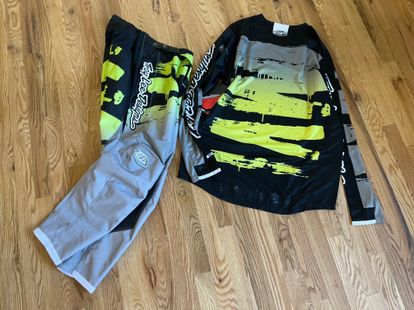 Troy Lee Designs Gear Combo - Size L/32