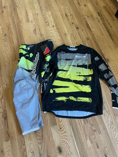 Troy Lee Designs Gear Combo - Size L/32