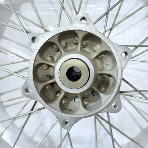 1996 - 2000 Suzuki RM 125 250 OEM 19" Rear Wheel Rim Hub