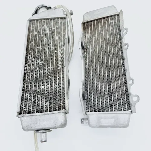 2004 Kawasaki KX250F OEM Left & Right Radiator Set KX 250F Radiators