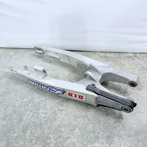 2008 - 2014 Suzuki RMZ 450 OEM Swingarm Rear Suspension Arm