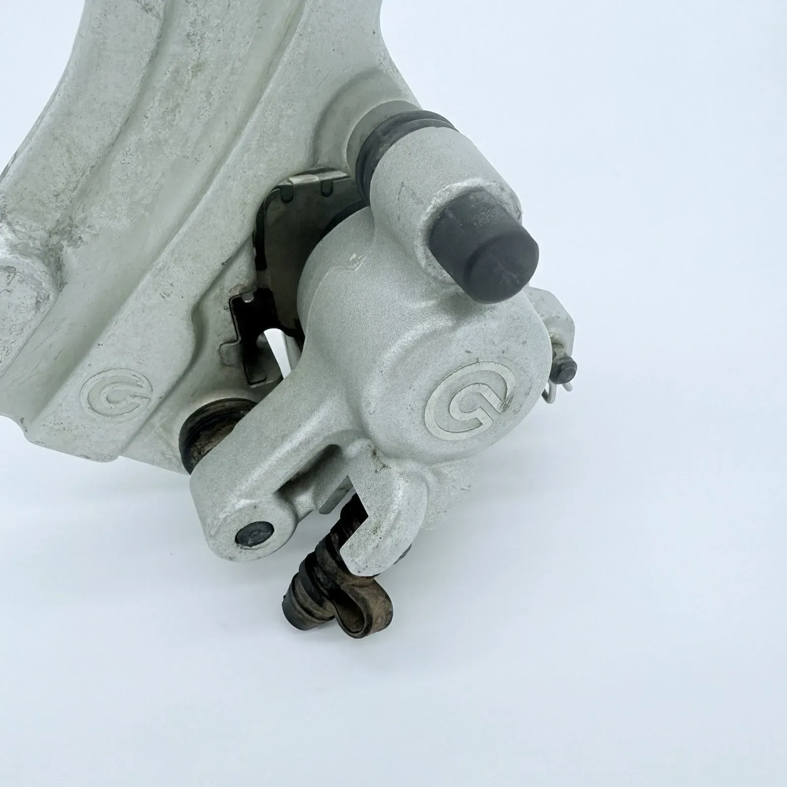 Husqvarna TE 250 310 450 510 OEM Brembo Rear Brake Caliper & Bracket 22813900