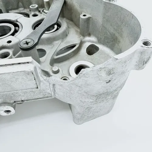 2003 Suzuki DRZ 400 E / S - OEM Right Crankcase Engine Case *DAMAGED*