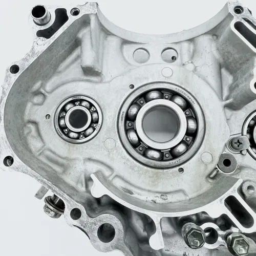 2003 Suzuki DRZ 400 E / S - OEM Right Crankcase Engine Case *DAMAGED*