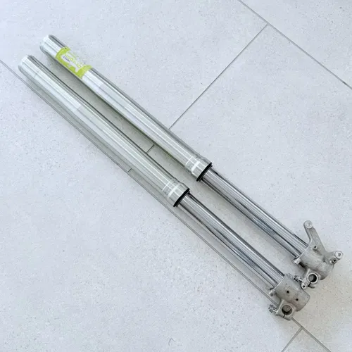 1996 - 2000 Suzuki RM 250 Showa Front Forks Suspension