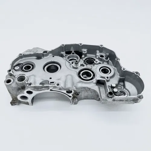 06 - 09 2009 Yamaha YZ450F OEM Right Crankcase Engine Case Half *DAMAGED*