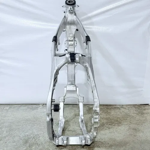 2008 - 2012 Suzuki RMZ 450 OEM Main Frame Chassis w/ Clean Papers (25 Hours)