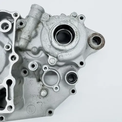 06 - 09 2009 Yamaha YZ450F OEM Left Crankcase Engine Case Half YZ 450 F