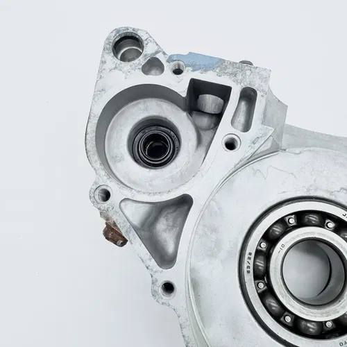 1996 - 2000 Suzuki RM 250 OEM Right Crankcase Engine Case Half