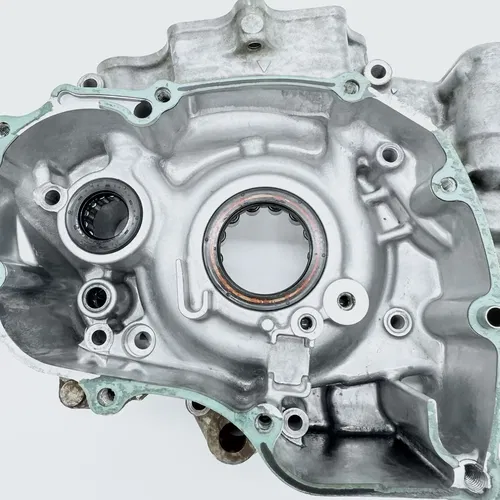 2002 - 2003 Honda CRF 450R CRF450 OEM Left Crankcase Engine Case