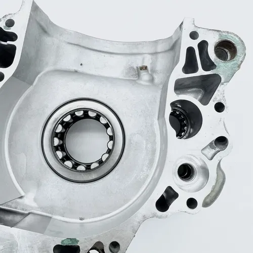2002 - 2003 Honda CRF 450R CRF450 OEM Left Crankcase Engine Case