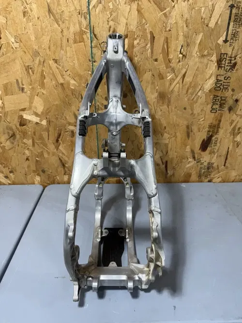 2010 - 2013 Yamaha YZ450F YZ 450F Main Frame Chassis OEM