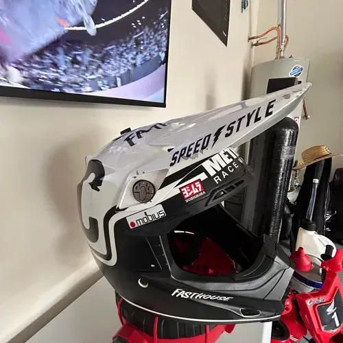 Bell Moto 9 Fasthouse Helmet 
