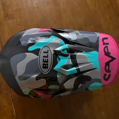 Seven Mx Bell Helmet