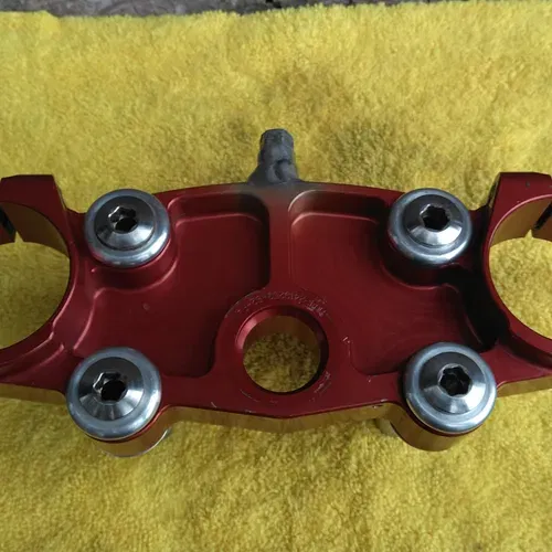 CR/CRF RG3 Gen 2 Triple Clamp 1 1/8" Bars