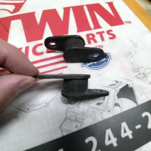 Honda 2 stroke pipe bracket