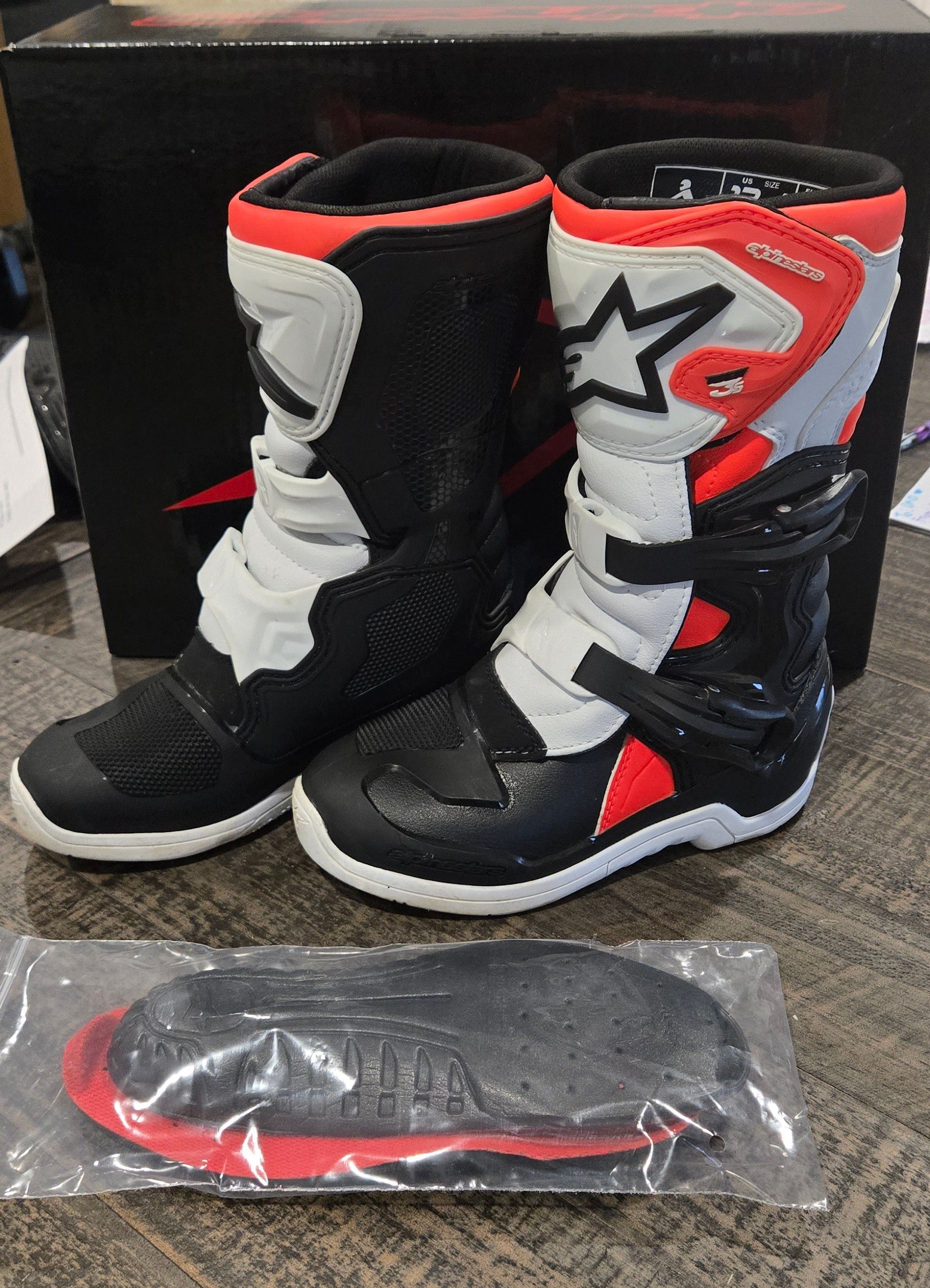 Alpinestars Tech 3S Yourh Blk Wht Red Size 13J
