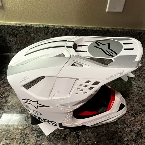 Alpinestars Supertech SMALL  M8 LE Helmet - Squad 20