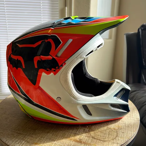 Fox Racing Helmets - Size L