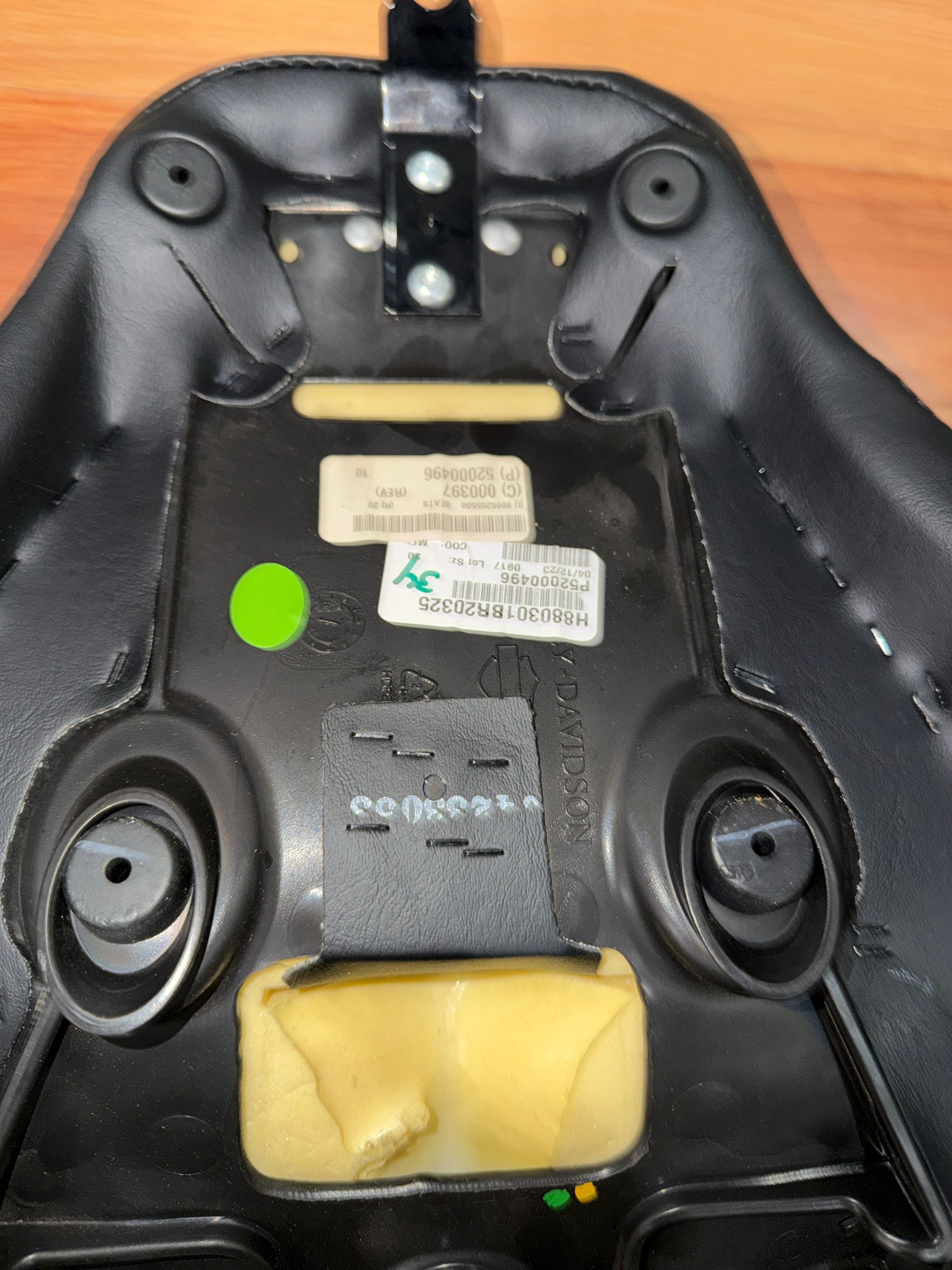 Stock Low Rider St Seat