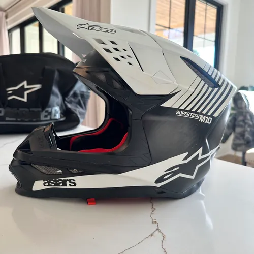 Alpinestars SM10 Helmet 