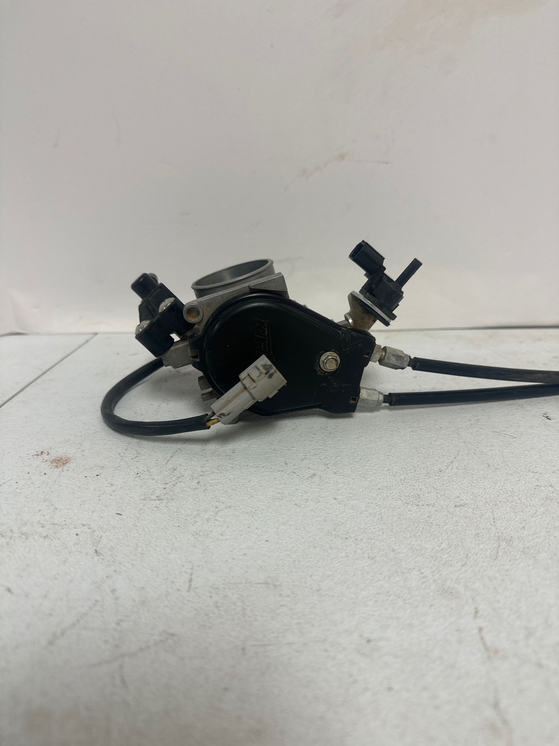 Kx 250 Throttle Body And Cables 
#CKX22