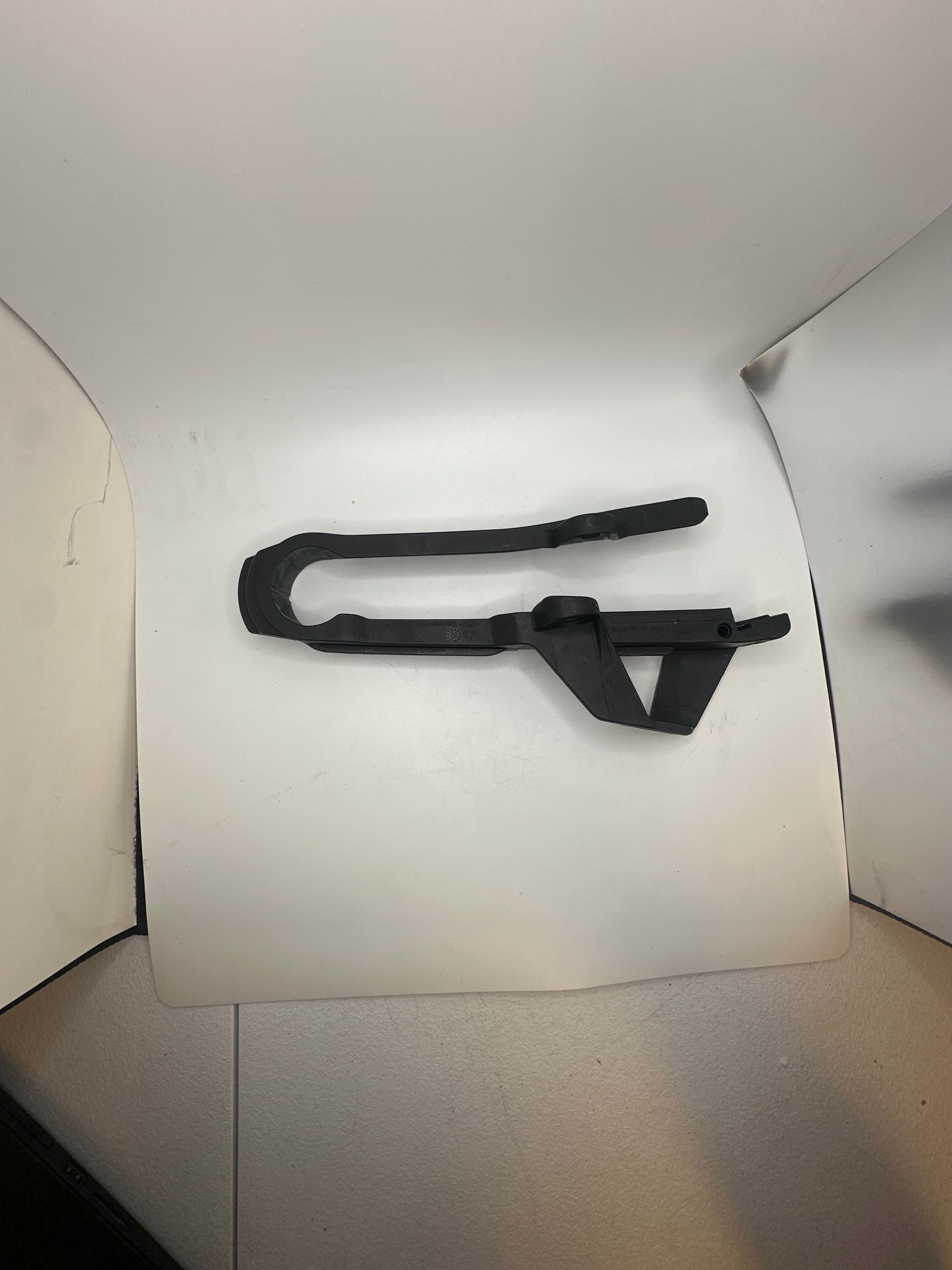 OEM KTM Chain Guide 
 #47104066010
 #85.13