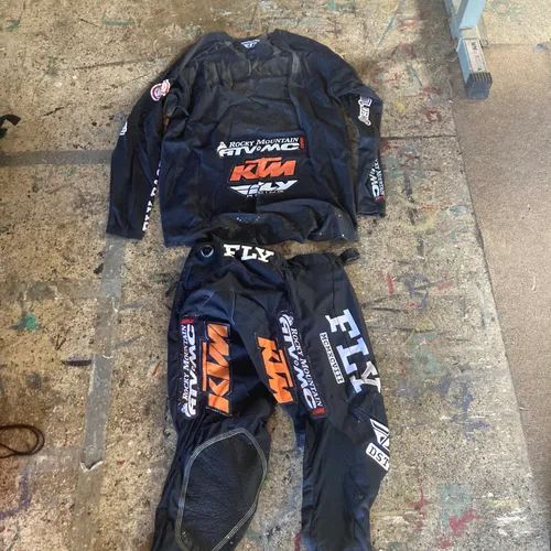 Rocky Mountain Team Fly Racing Gear Combo - Size M/30