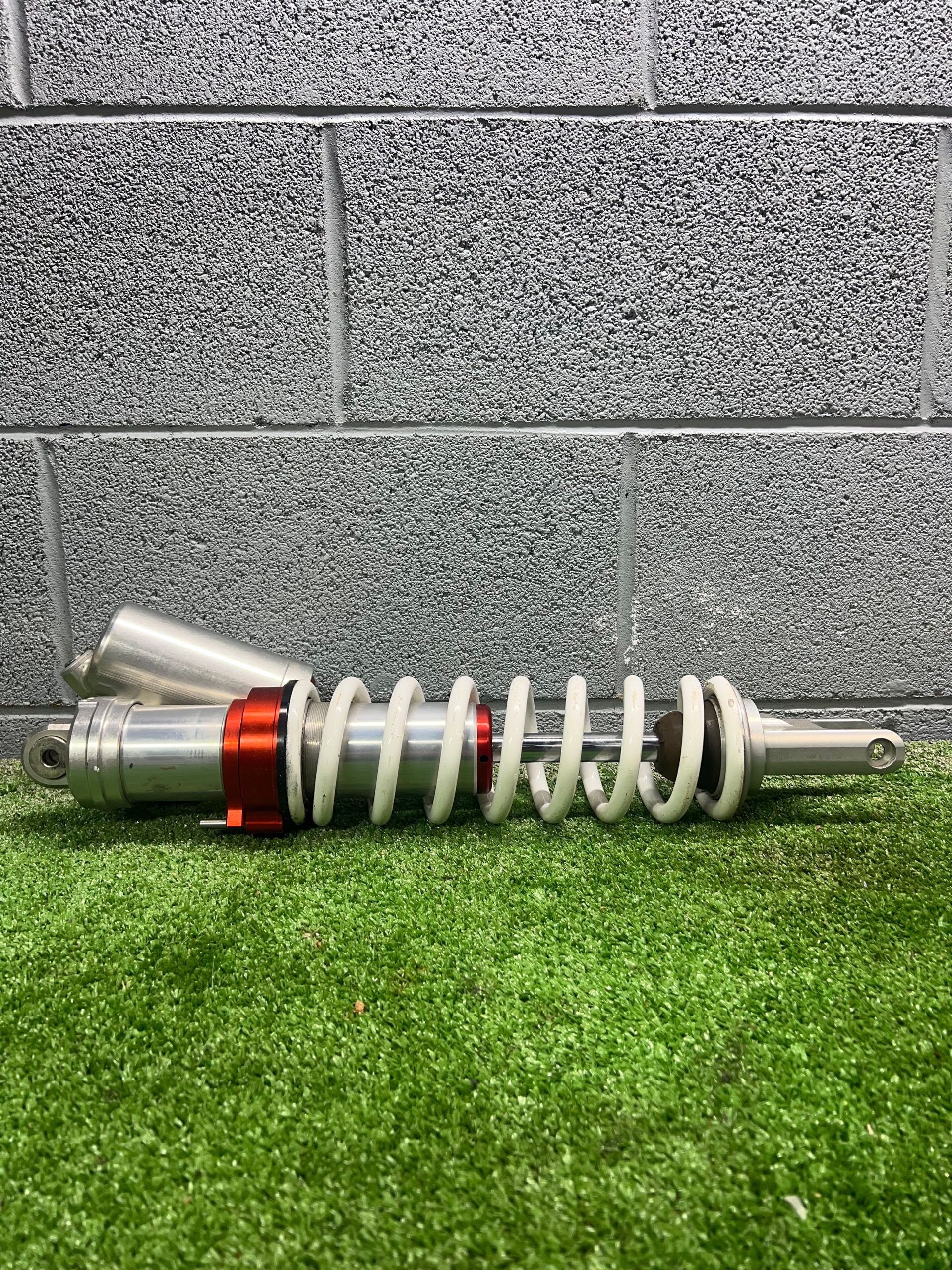 WP A Kit Shock 