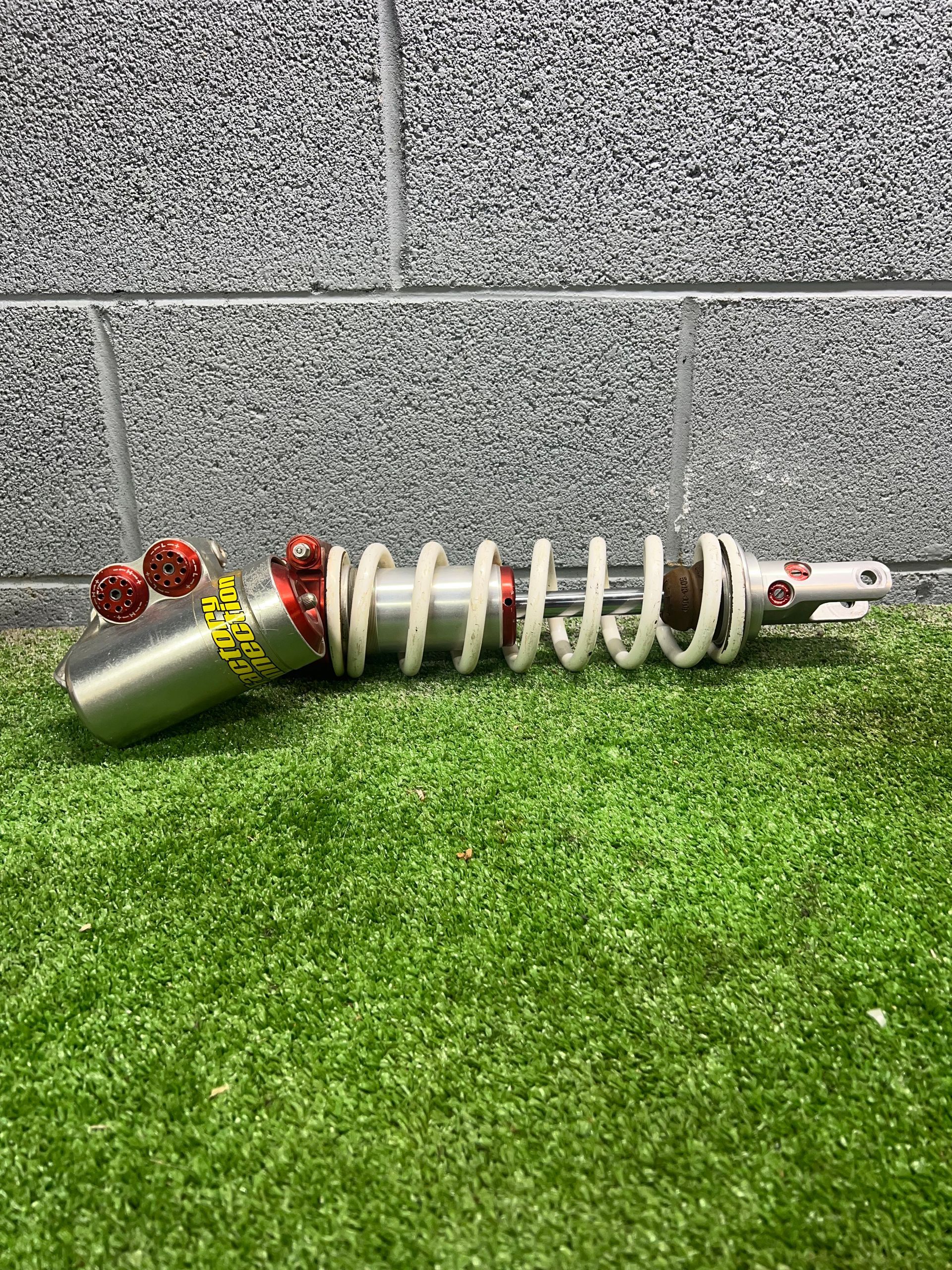 WP A Kit Shock