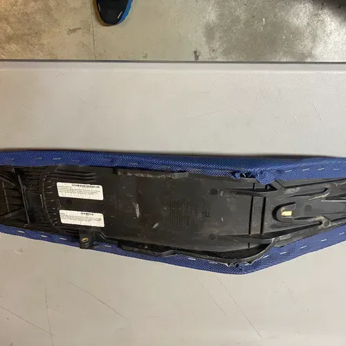 Husqvarna Guts Racing Seat 