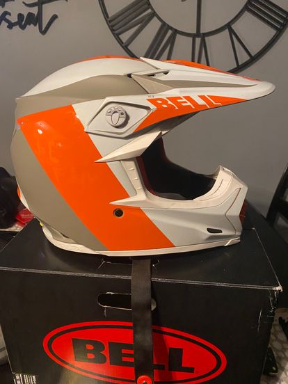 Bell Moto 9 Flex Helmets - Size L