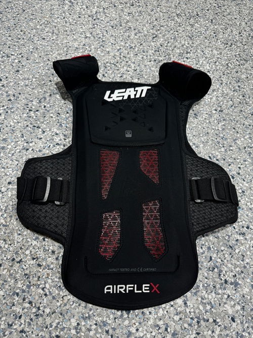 Leatt AirFlex Chest Protector S/M