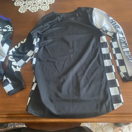 4 Fasthouse jerseys and 2 Fasthouse pants