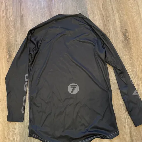 Seven Jersey