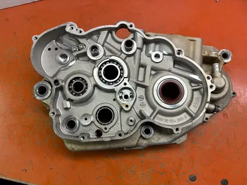 2003 KTM 525 EXC RIGHT Engine case 2000-2003