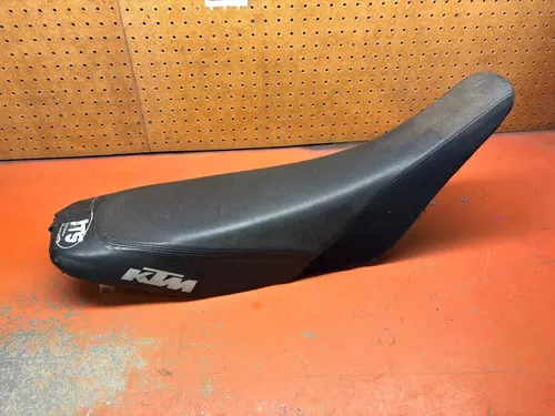Seat 2-bolt 2003 KTM 125-525 EXC SX (rip in cover) 1998-2003
