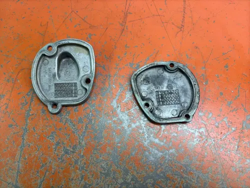 Cylinder Exhaust Valves Side Covers 2005 KTM 300 XC  2001-2006
