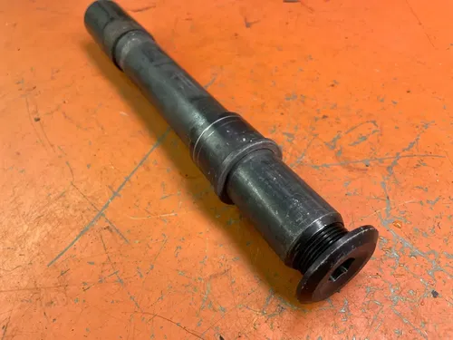 Front Axle KTM 950 990 1190 1290 Duke SuperDuke RC8 2004-2023