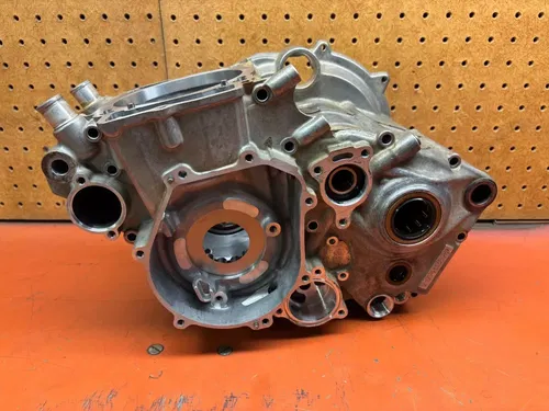 Engine Case Set 2020 KTM 500 EXCF Husqvarna 450 FE501 FE501S 2016-2023